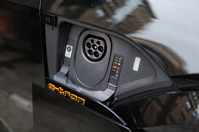 Обеспечиваем быструю разрядку для Audi e-tron S Sportback